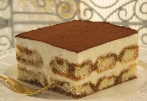 Tiramisu Cake